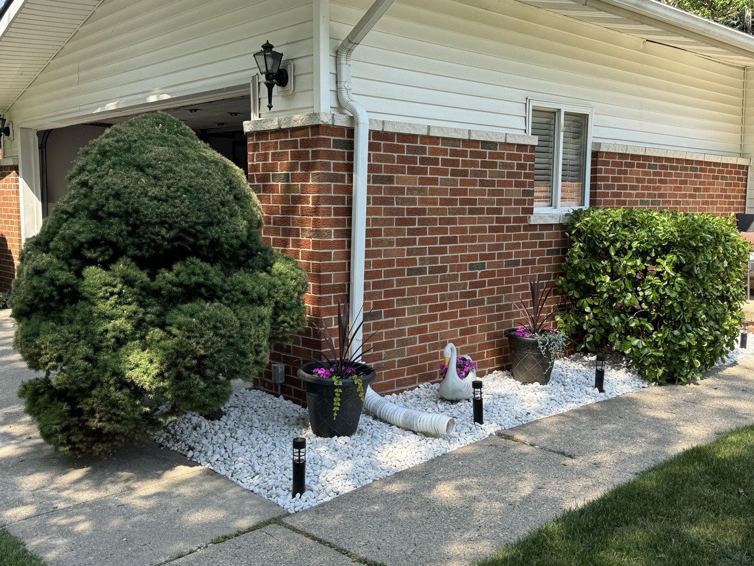 Decorative stone landscaping detail